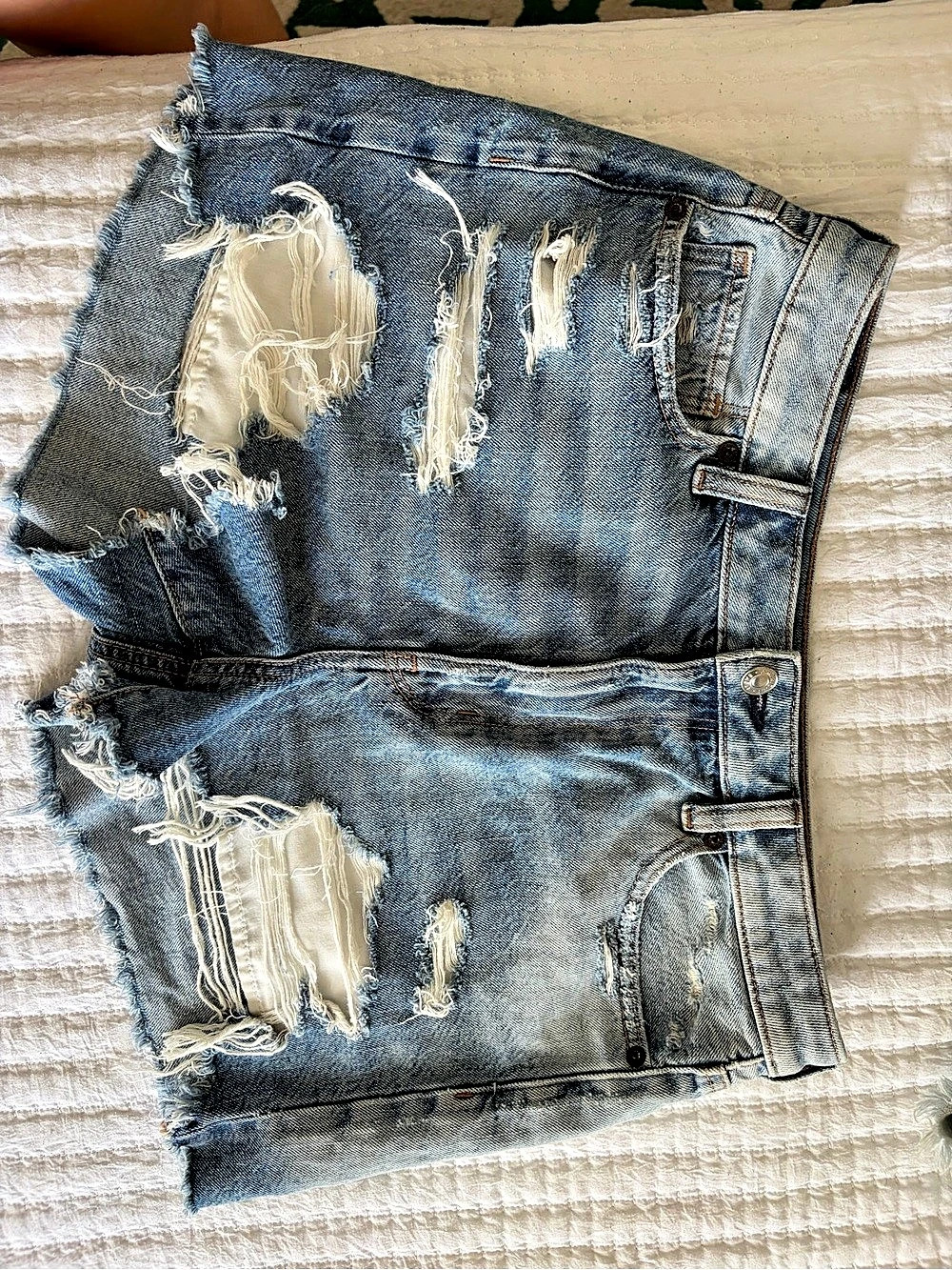 American Eagle Distressed Denim Jean Shorts Size 8